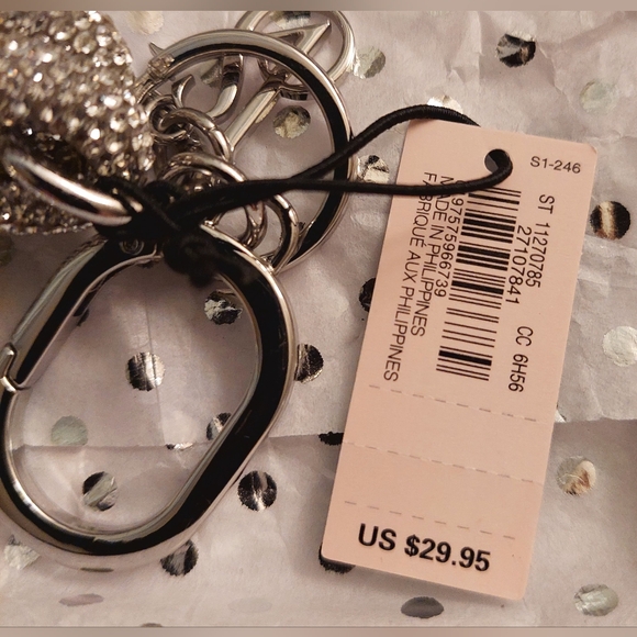 Victoria Secrets - Picture 8 of 8